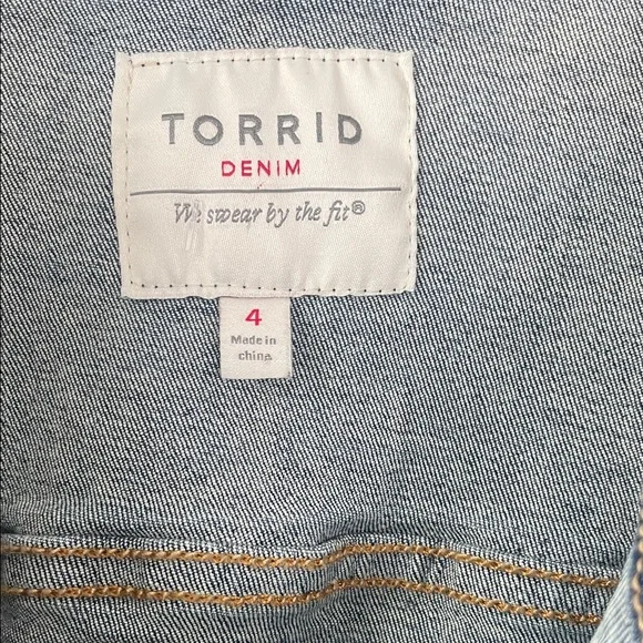 Torrid Classic Blue Jean Jacket 98%cotton - Picture 2 of 13